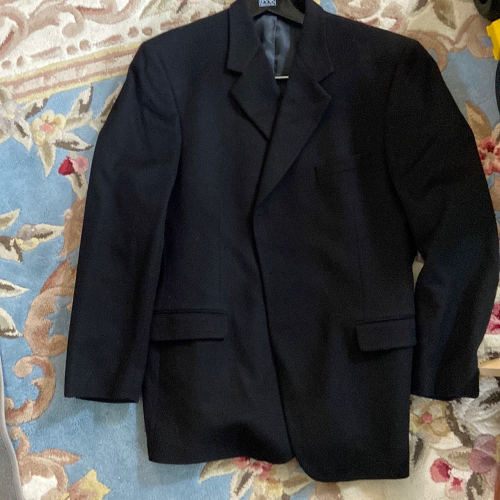 Black suit jacket 70% wool and 30% cashmere in excellent condition